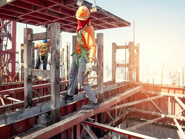 Construction worker wear standard personal protective equipment